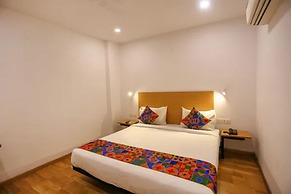 Fabhotel Sharveen Classic Inn