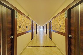 Fabhotel Asian Park