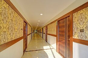 Fabhotel Asian Park