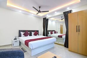 Fabhotel Royal Place
