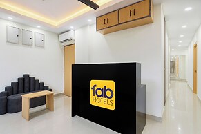 Fabhotel Royal Place