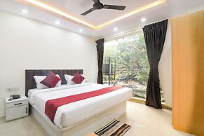 Fabhotel Royal Place