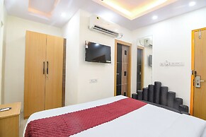 Fabhotel Royal Place