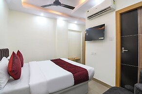 Fabhotel Royal Place