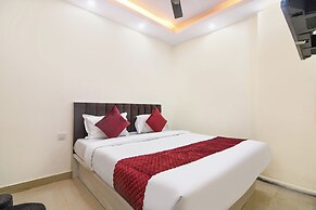 Fabhotel Royal Place