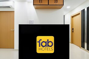 Fabhotel Royal Place