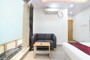 Fabhotel Royal Place