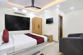 Fabhotel Royal Place