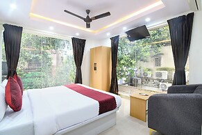 Fabhotel Royal Place