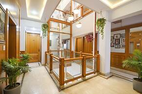 Fabhotel Kochar Continental