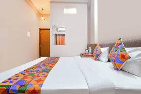 Fabhotel Kanha Palace