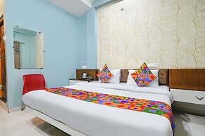 Fabhotel Kanha Palace