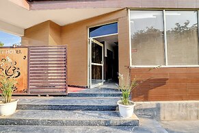 Fabhotel Varn Residency