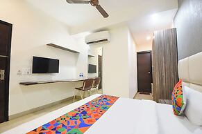 Fabhotel Monsella