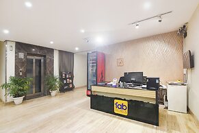 Fabhotel Monsella