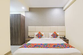 Fabhotel Monsella