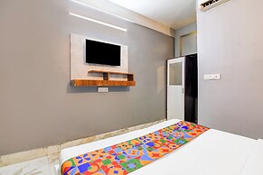 Fabhotel Royal Plaza