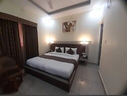 Fabhotel The Glory