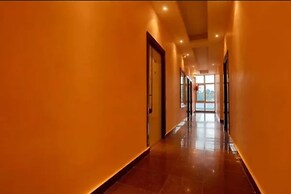 Fabhotel The Glory