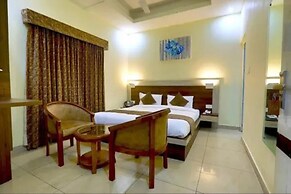 Fabhotel The Glory