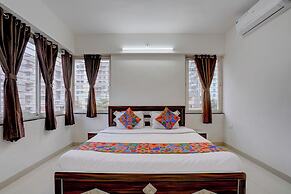 Fabhotel Amber Palace