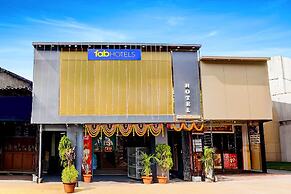 Fabhotel Jk