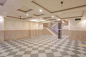 Fabhotel Dnu Palace