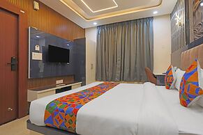 Fabhotel Dnu Palace