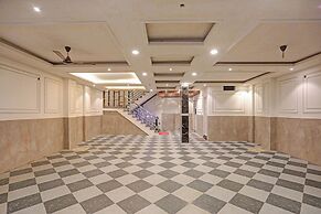 Fabhotel Dnu Palace
