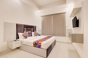 Fabhotel Paradise Palace