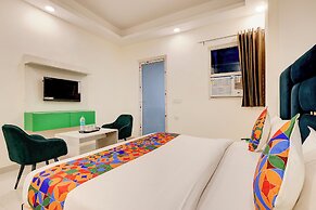 Fabhotel Paradise Palace