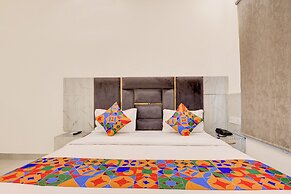Fabhotel Paradise Palace