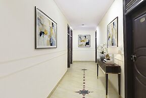 Via Aura Palace