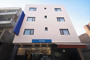 Via Aura Palace