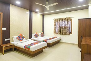 Via Aura Palace