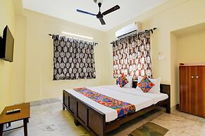 Fabhotel Florence Palace