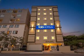 FabHotel Honey Grand - 400m From Yashoda Hospitals, Hitech City.