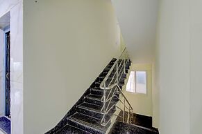FabHotel Honey Grand - 400m From Yashoda Hospitals, Hitech City.