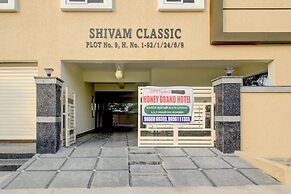 FabHotel Honey Grand - 400m From Yashoda Hospitals, Hitech City.
