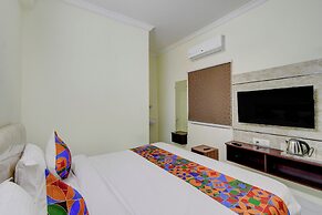 FabHotel Honey Grand - 400m From Yashoda Hospitals, Hitech City.