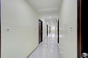 FabHotel Honey Grand - 400m From Yashoda Hospitals, Hitech City.