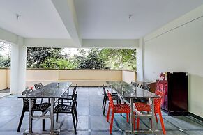 FabHotel Honey Grand - 400m From Yashoda Hospitals, Hitech City.