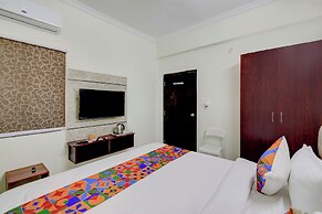 FabHotel Honey Grand - 400m From Yashoda Hospitals, Hitech City.