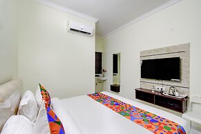 FabHotel Honey Grand - 400m From Yashoda Hospitals, Hitech City.