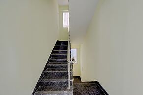 FabHotel Honey Grand - 400m From Yashoda Hospitals, Hitech City.