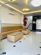 Fabhotel Shri Hari Singh Dham