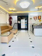 Fabhotel Shri Hari Singh Dham