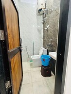 Fabhotel Shri Hari Singh Dham