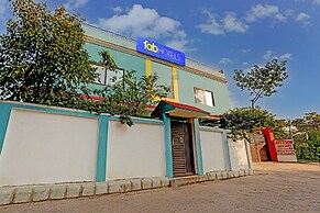 Fabhotel Atithi Inn