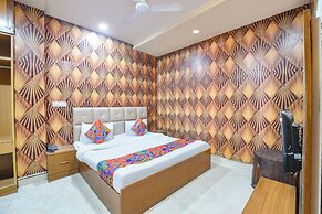 Fabhotel Royal Residency Sector 11